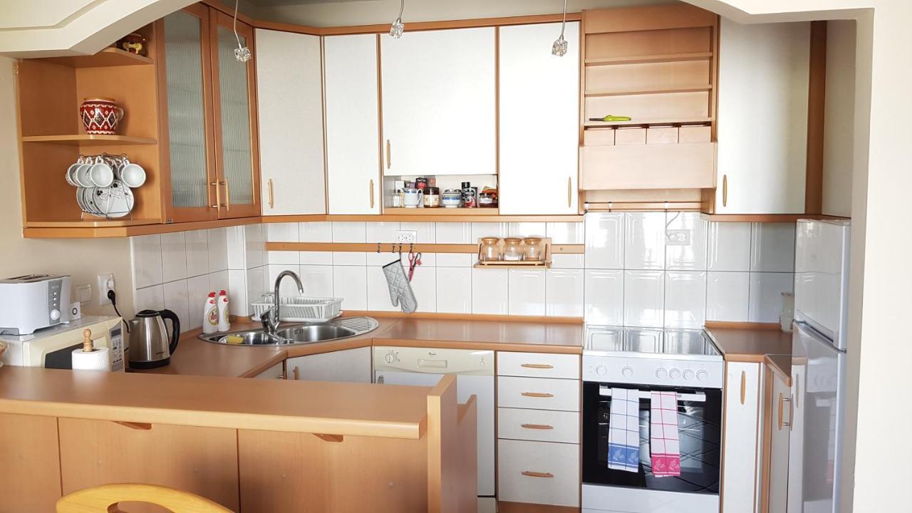 Golden Delight Central Apartment Skopje Ngoại thất bức ảnh