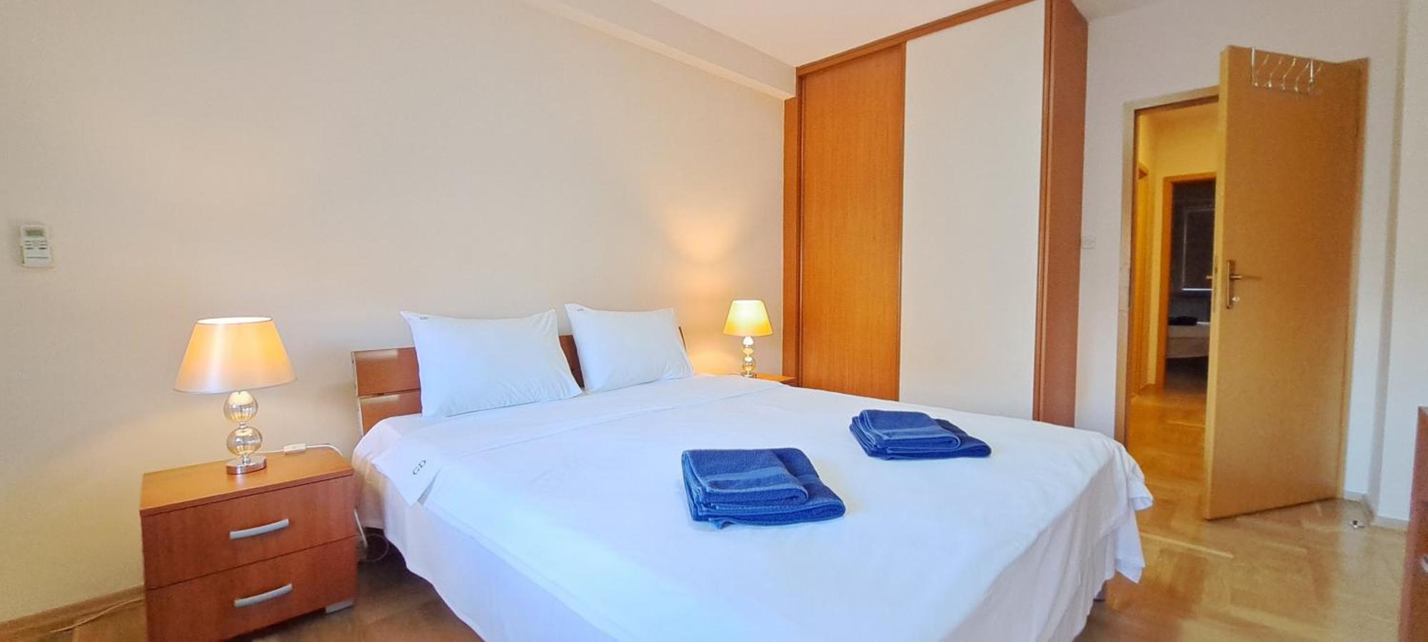 Golden Delight Central Apartment Skopje Ngoại thất bức ảnh