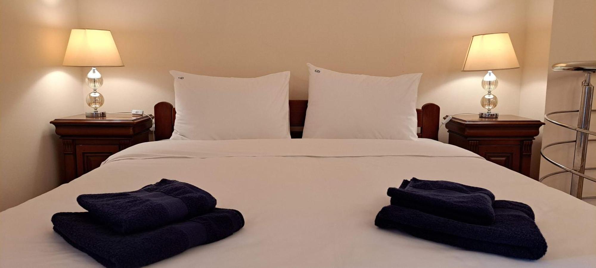 Golden Delight Central Apartment Skopje Ngoại thất bức ảnh