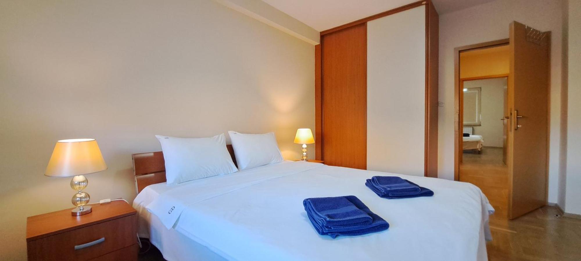 Golden Delight Central Apartment Skopje Ngoại thất bức ảnh