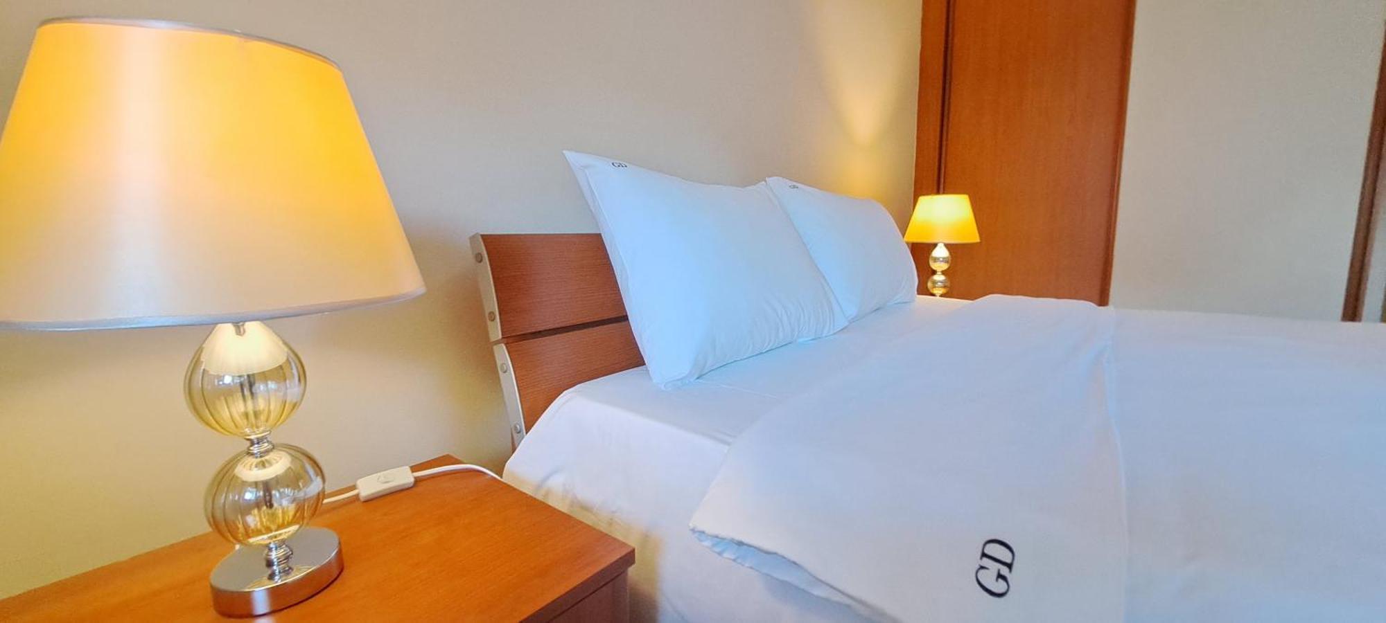 Golden Delight Central Apartment Skopje Ngoại thất bức ảnh