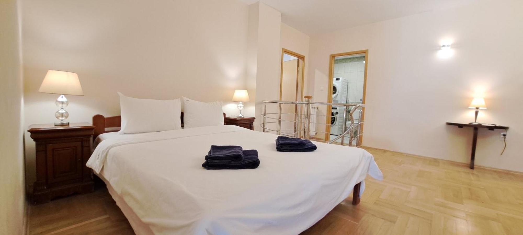 Golden Delight Central Apartment Skopje Ngoại thất bức ảnh